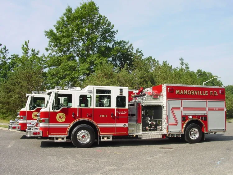 Pierce Velocity Pumper exterior view, photo 2 of 3