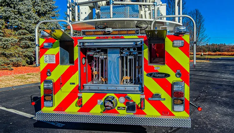 Pierce Enforcer Aerial exterior view, photo 11 of 42