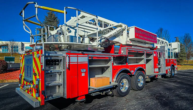 Pierce Enforcer Aerial exterior view, photo 3 of 42