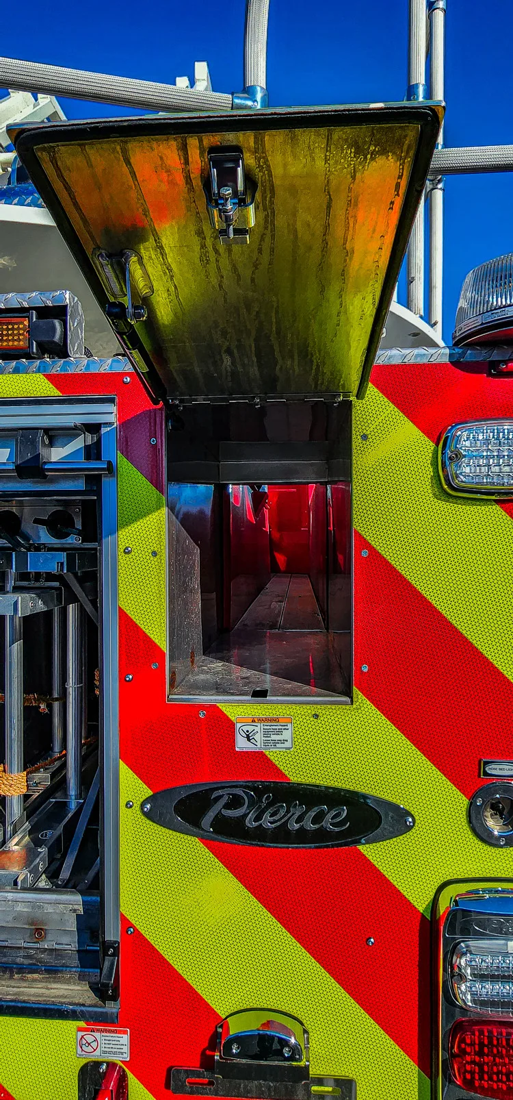 Pierce Enforcer Aerial exterior view, photo 38 of 42