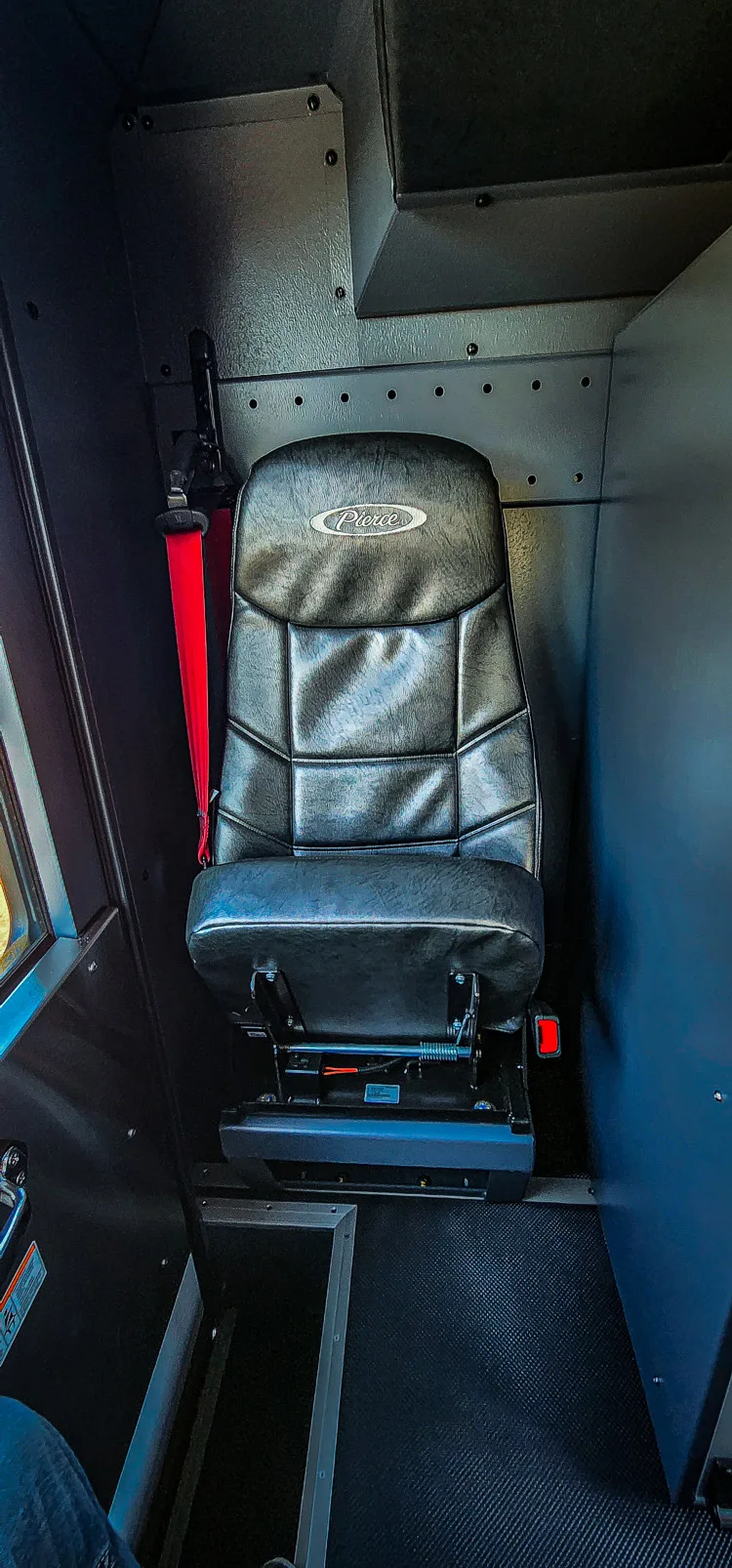 Pierce Enforcer Aerial exterior view, photo 40 of 42