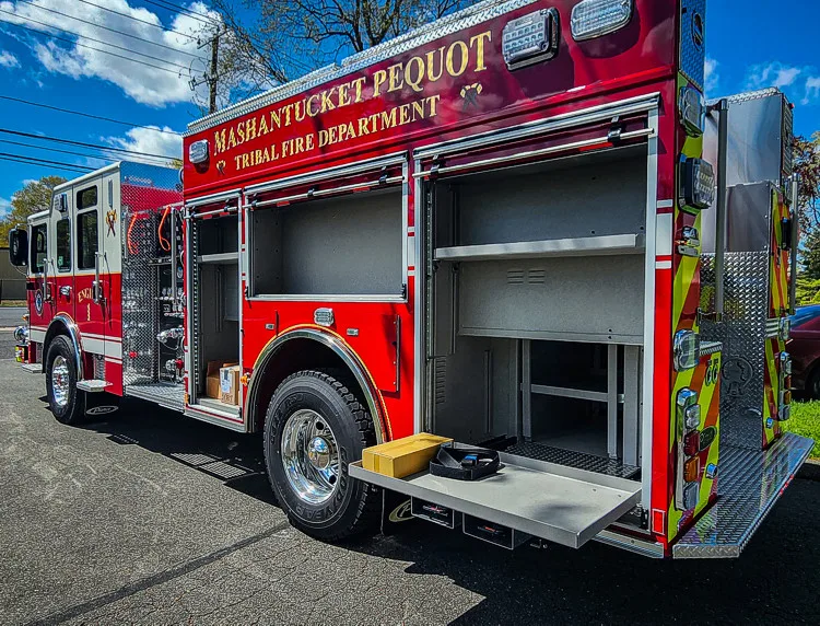 Pierce Enforcer Pumper exterior view, photo 10 of 44