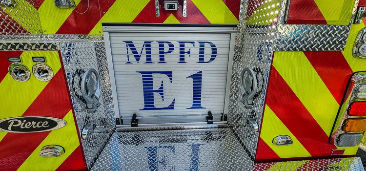 Pierce Enforcer Pumper exterior view, photo 13 of 44