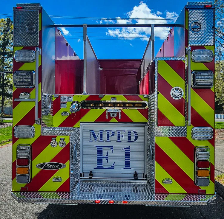 Pierce Enforcer Pumper exterior view, photo 14 of 44