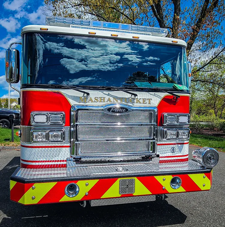 Pierce Enforcer Pumper exterior view, photo 20 of 44