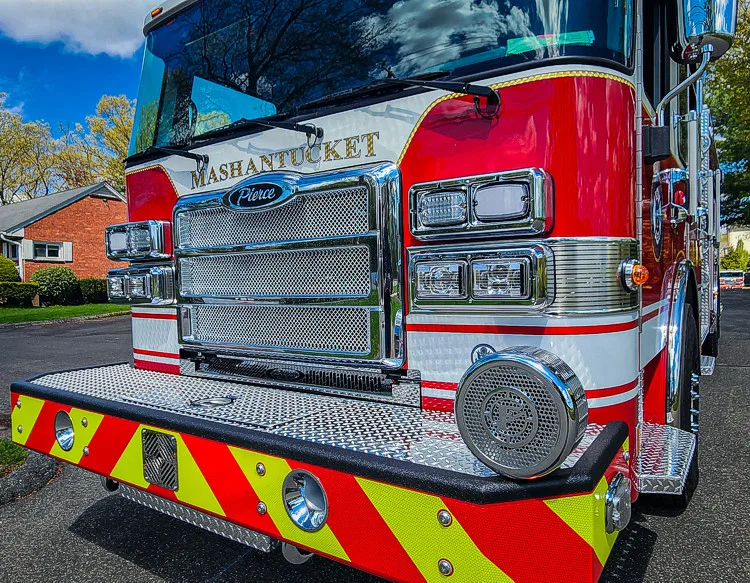 Pierce Enforcer Pumper exterior view, photo 21 of 44