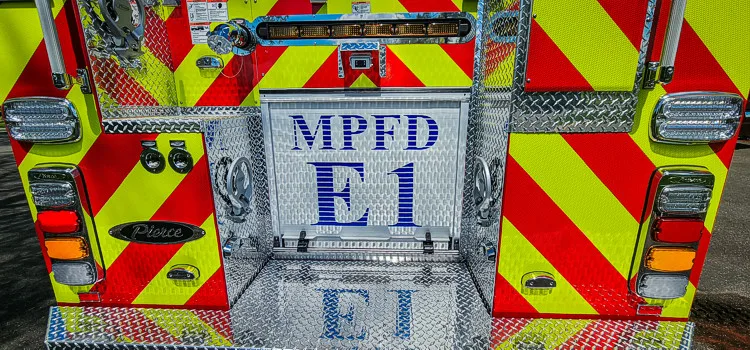 Pierce Enforcer Pumper exterior view, photo 27 of 44