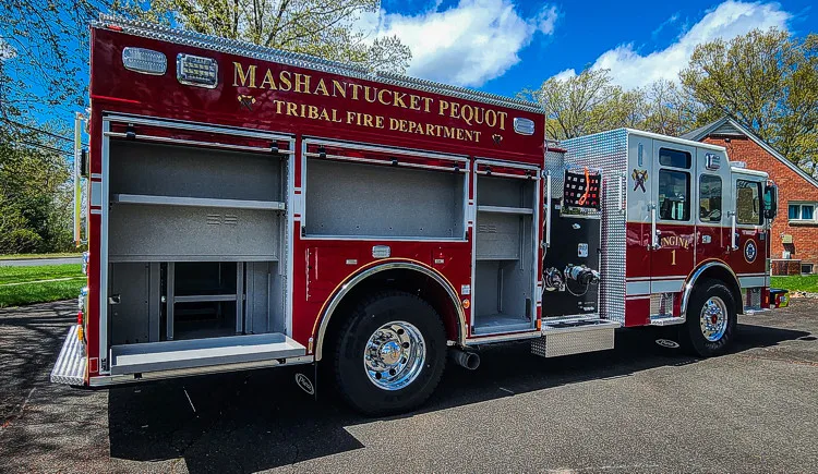 Pierce Enforcer Pumper exterior view, photo 31 of 44