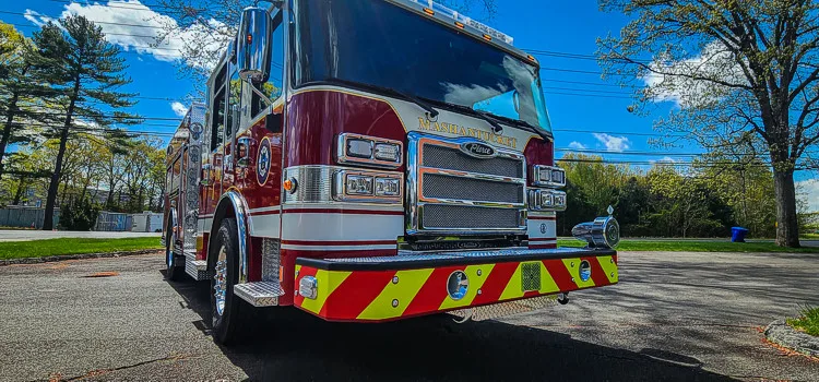 Pierce Enforcer Pumper exterior view, photo 37 of 44