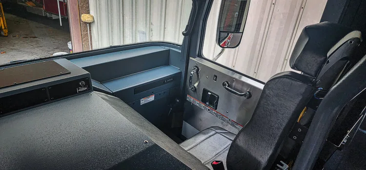 Pierce Enforcer Pumper exterior view, photo 39 of 44