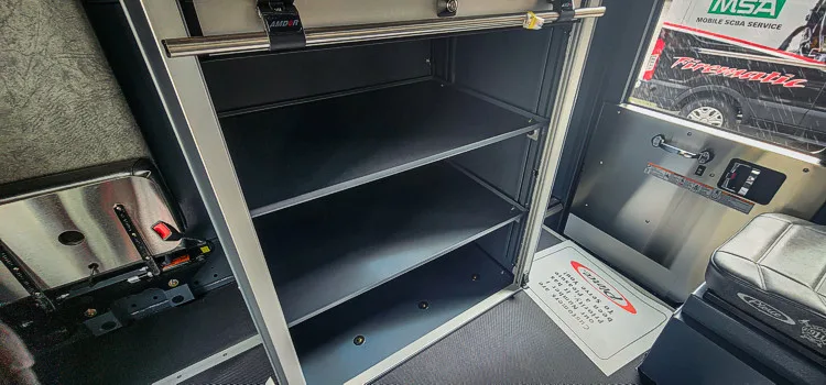 Pierce Enforcer Pumper exterior view, photo 41 of 44