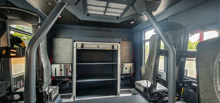 Pierce Enforcer Pumper exterior view, photo 43 of 44