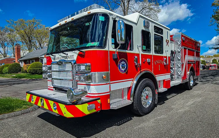 Pierce Enforcer Pumper exterior view, photo 44 of 44