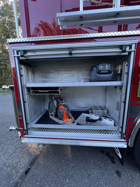 Pierce Enforcer Pumper exterior view, photo 12 of 27