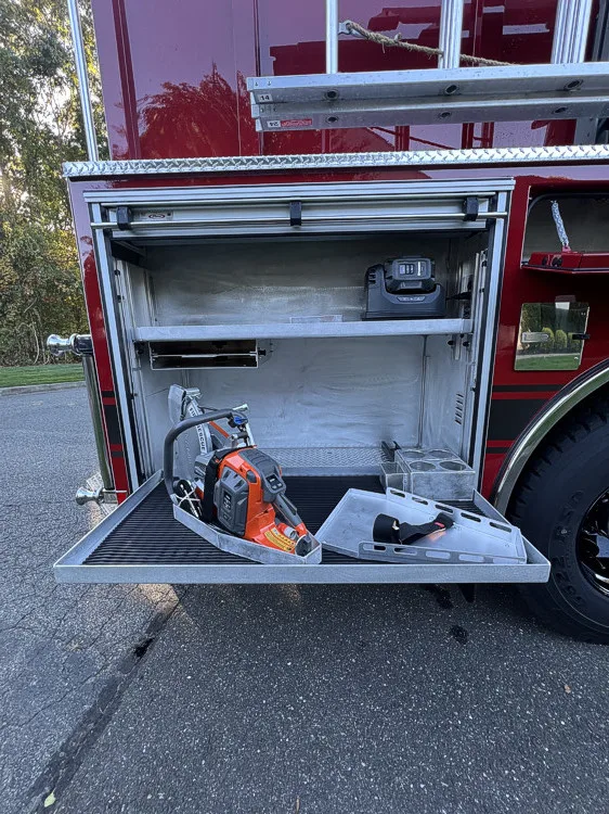 Pierce Enforcer Pumper exterior view, photo 13 of 27