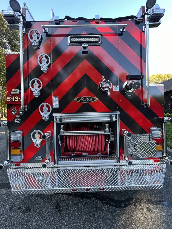 Pierce Enforcer Pumper exterior view, photo 14 of 27