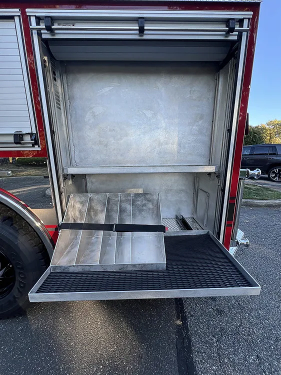 Pierce Enforcer Pumper exterior view, photo 17 of 27