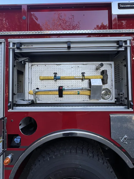 Pierce Enforcer Pumper exterior view, photo 18 of 27
