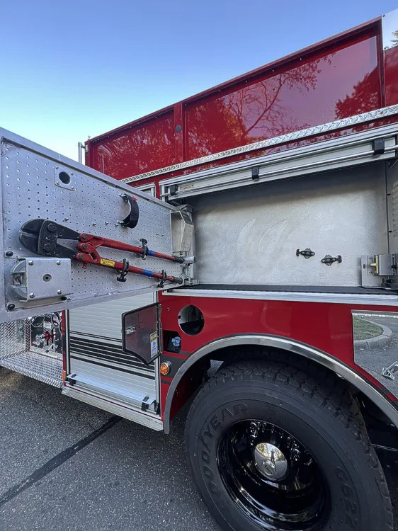 Pierce Enforcer Pumper exterior view, photo 19 of 27