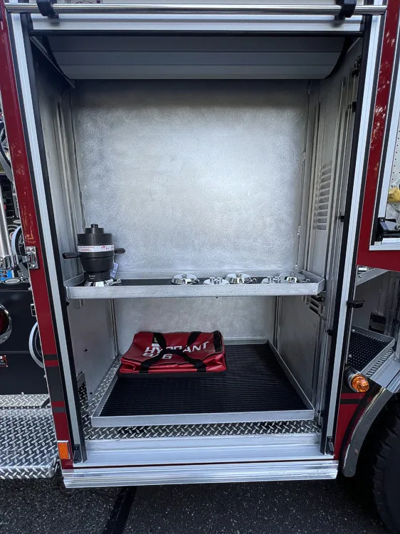 Pierce Enforcer Pumper exterior view, photo 20 of 27