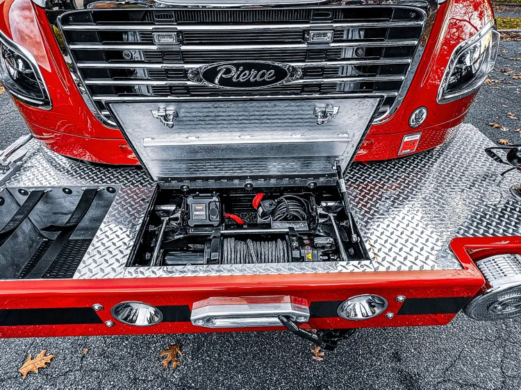 Pierce Freightliner Pumper exterior view, photo 20 of 38