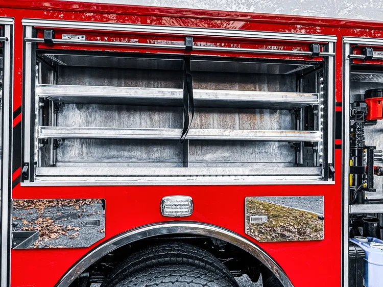 Pierce Freightliner Pumper exterior view, photo 30 of 38