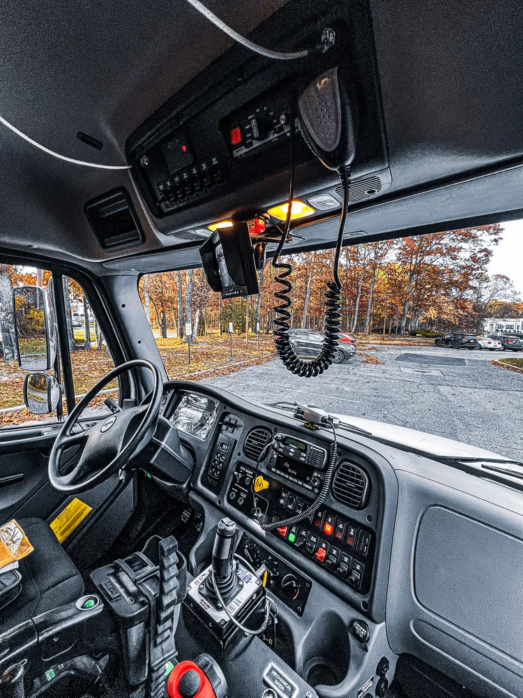 Pierce Freightliner Pumper exterior view, photo 38 of 38
