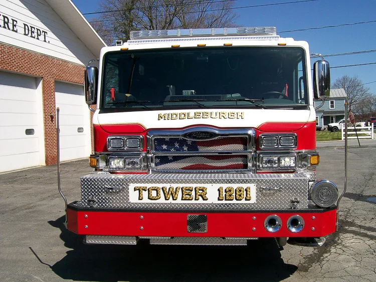 Pierce Velocity exterior view, photo 2 of 35