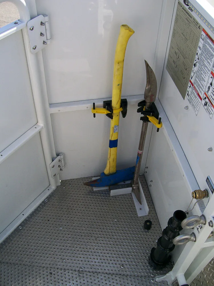 Pierce Velocity exterior view, photo 32 of 35