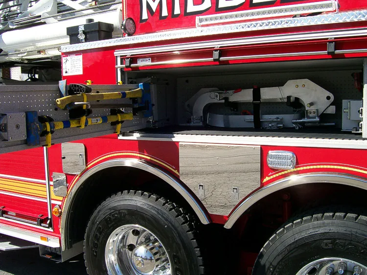 Pierce Velocity exterior view, photo 5 of 35