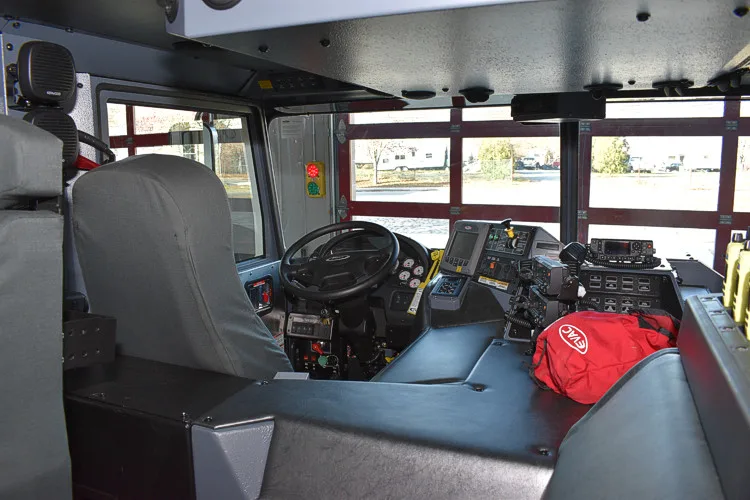 Pierce Arrow Rescue Pumper exterior view, photo 16 of 42