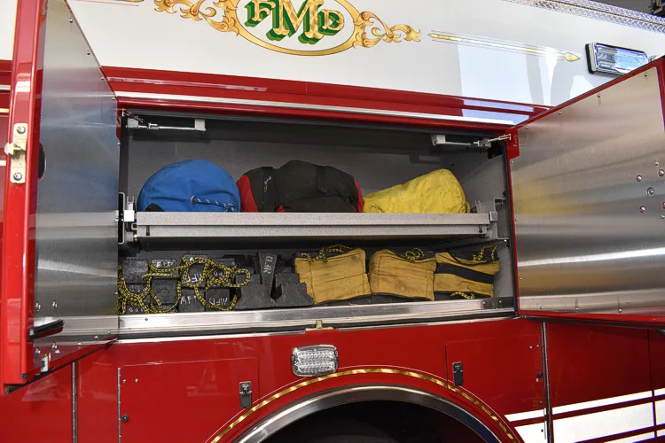 Pierce Arrow Rescue Pumper exterior view, photo 23 of 42