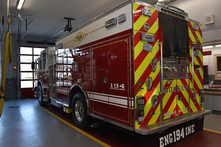 Pierce Arrow Rescue Pumper exterior view, photo 28 of 42