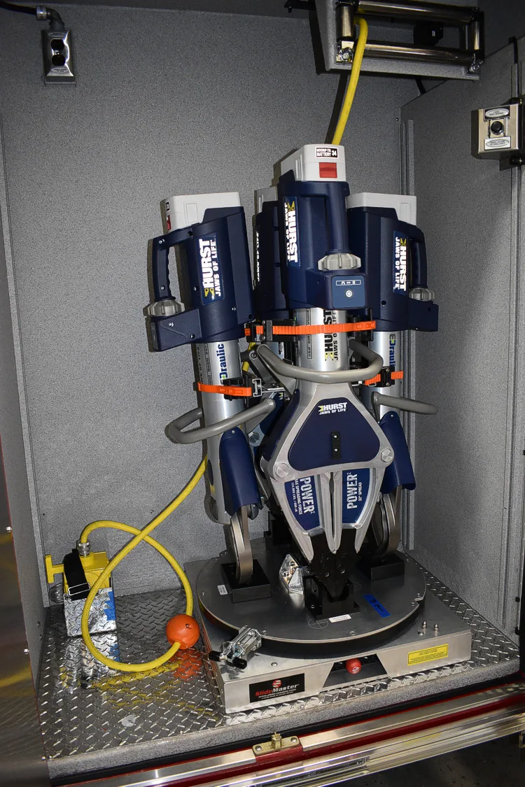 Pierce Arrow Rescue Pumper exterior view, photo 31 of 42