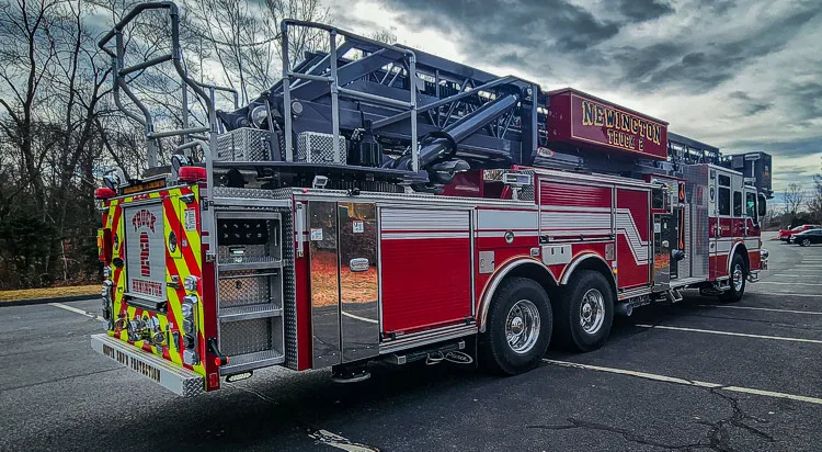 Pierce Velocity Aerial exterior view, photo 16 of 52