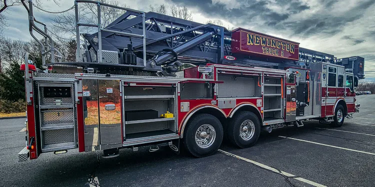 Pierce Velocity Aerial exterior view, photo 17 of 52