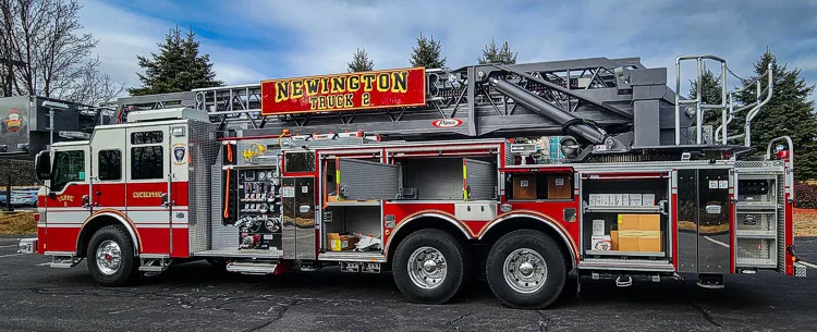 Pierce Velocity Aerial exterior view, photo 35 of 52