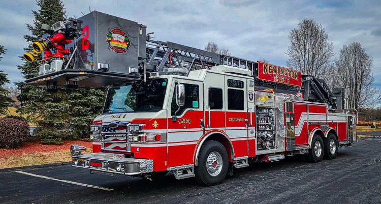 Pierce Velocity Aerial exterior view, photo 43 of 52