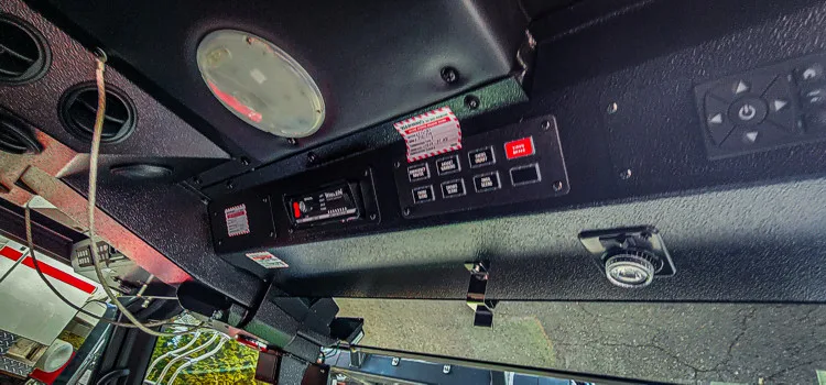 Pierce Velocity Aerial exterior view, photo 46 of 52