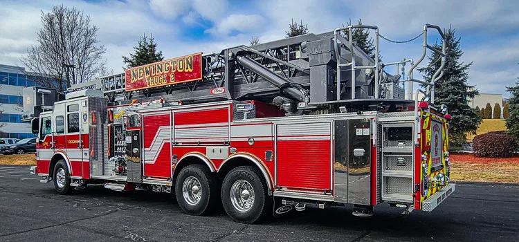 Pierce Velocity Aerial exterior view, photo 5 of 52