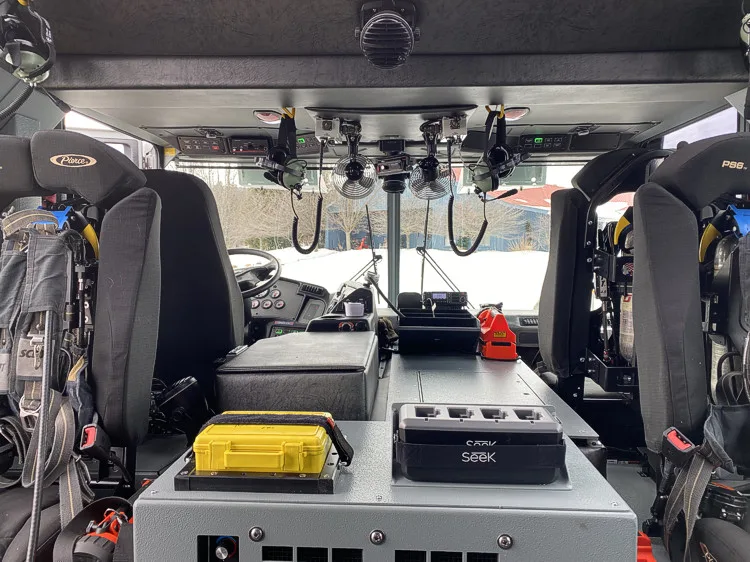 Pierce Dash Pumper exterior view, photo 11 of 34