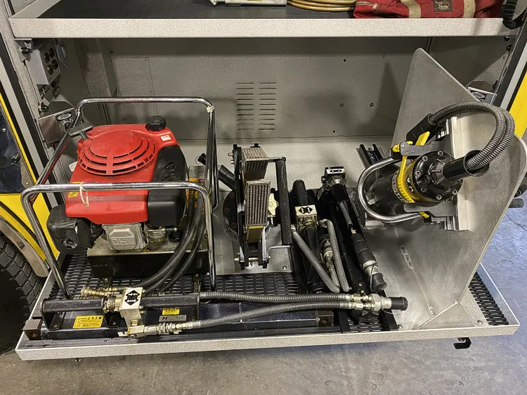 Pierce Dash Pumper exterior view, photo 12 of 34