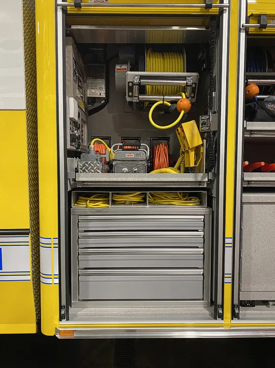 Pierce Dash Pumper exterior view, photo 27 of 34