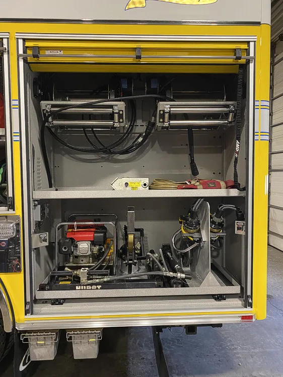 Pierce Dash Pumper exterior view, photo 31 of 34