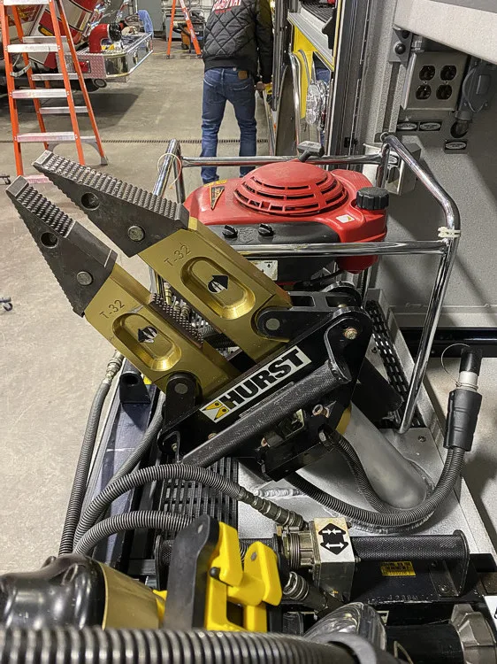 Pierce Dash Pumper exterior view, photo 32 of 34