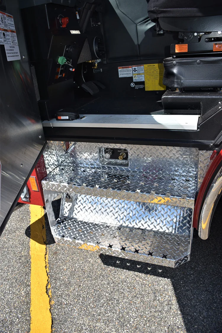 Pierce Velocity exterior view, photo 24 of 36