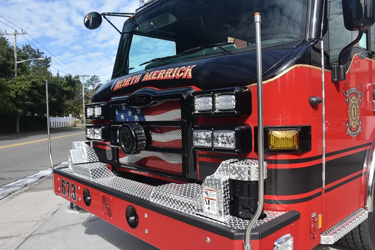 Pierce Velocity exterior view, photo 6 of 58