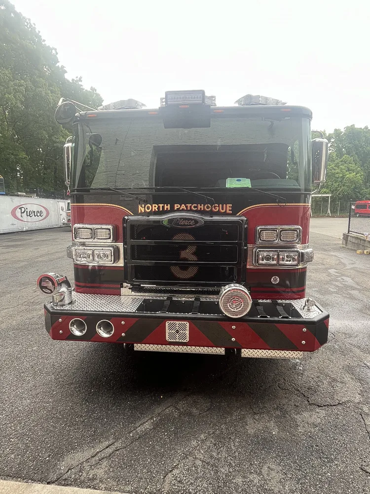 Pierce Enforcer Pumper exterior view, photo 20 of 43
