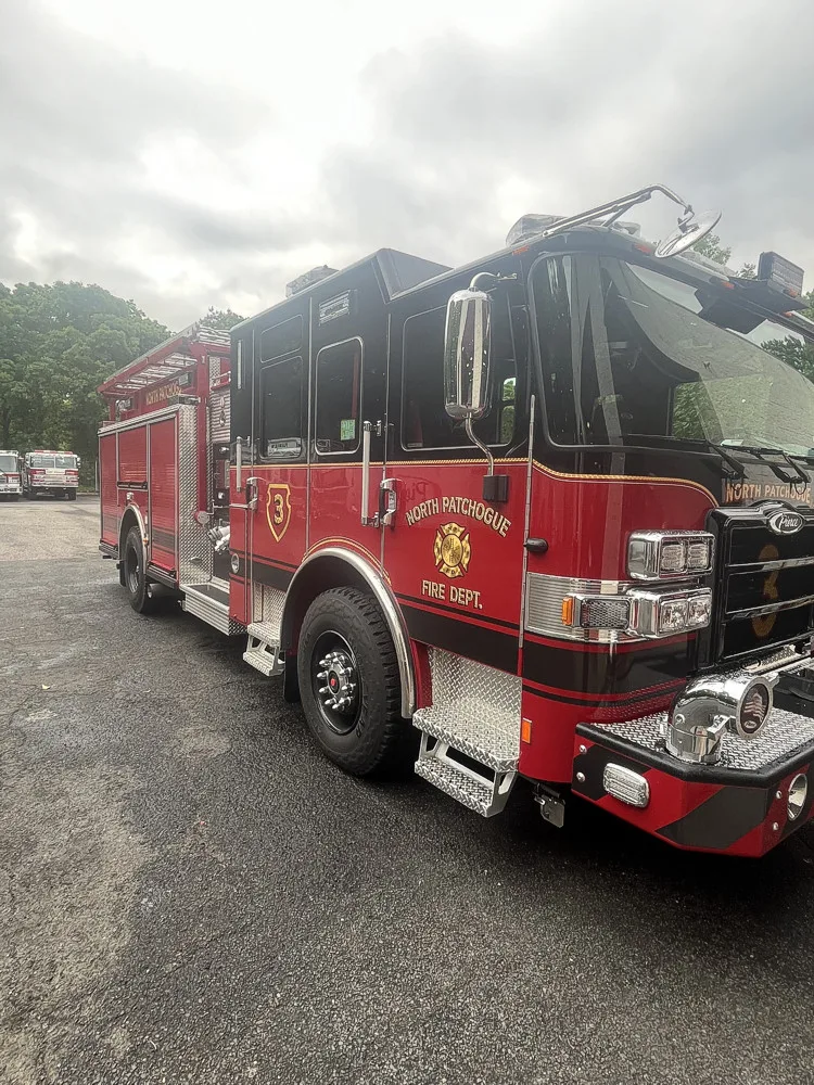Pierce Enforcer Pumper exterior view, photo 21 of 43