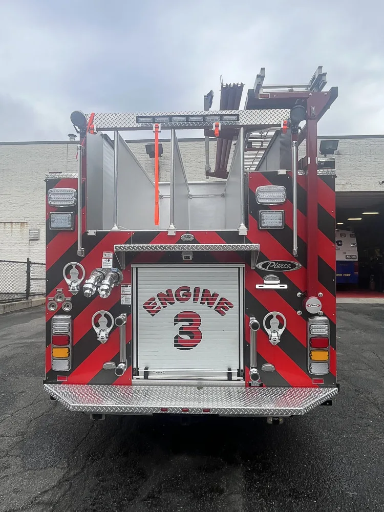 Pierce Enforcer Pumper exterior view, photo 22 of 43